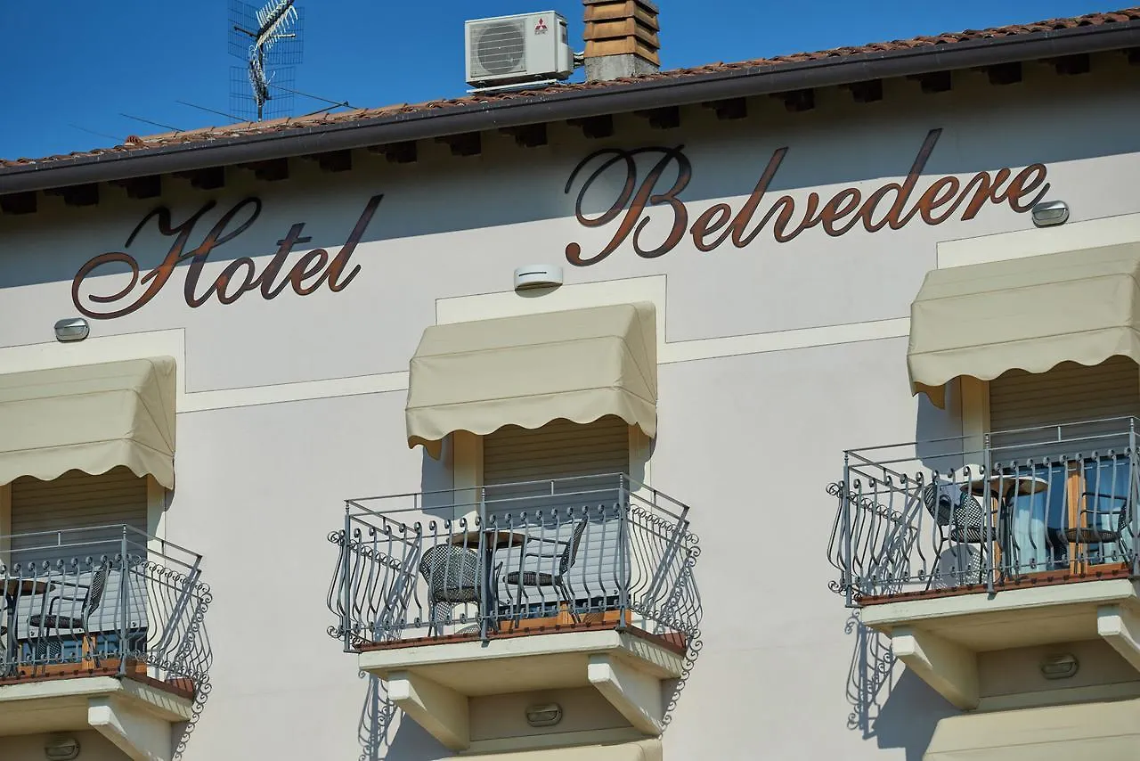 Hotel Belvedere トッリ・デル・ベーナコ イタリア